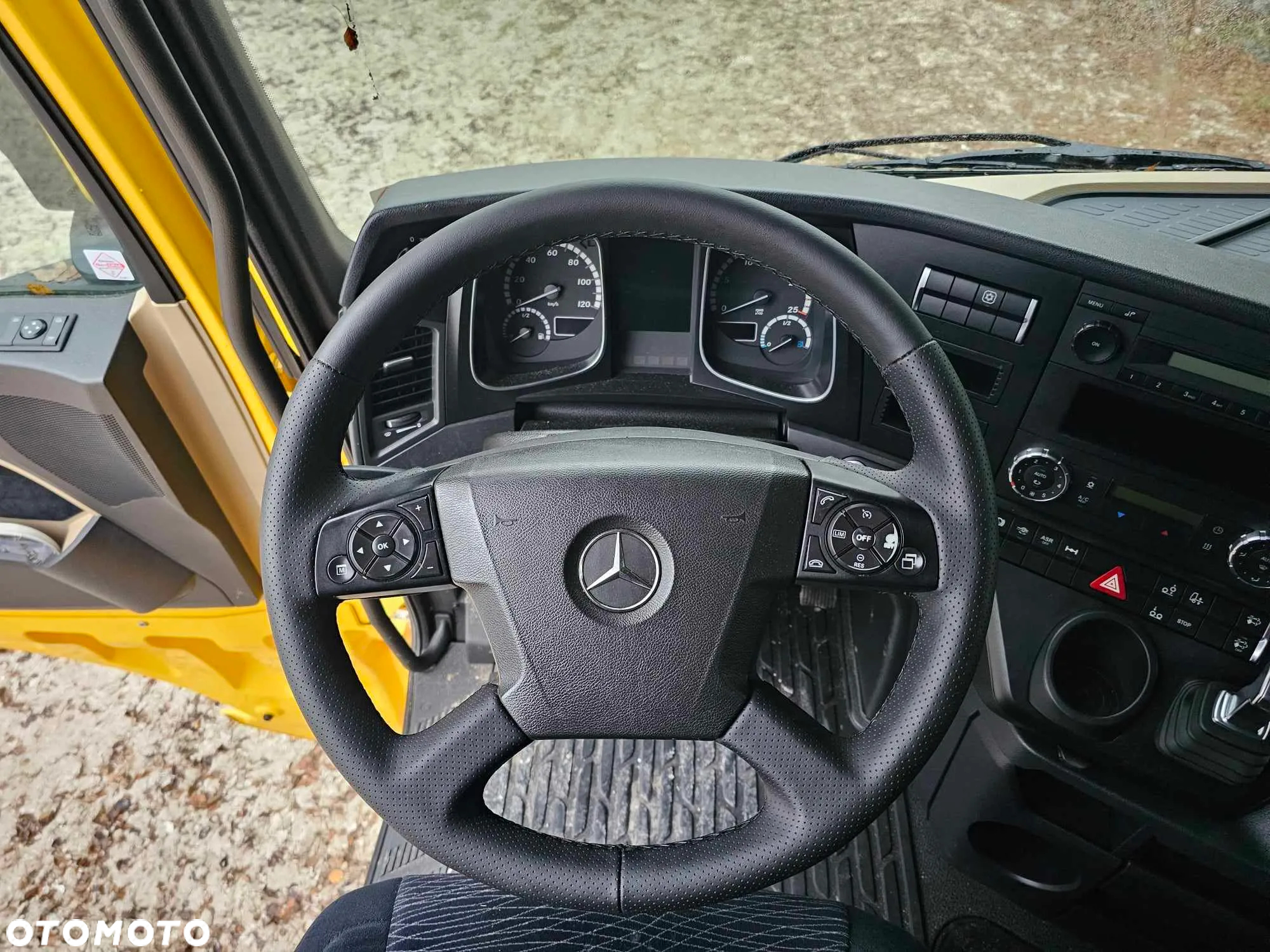 Mercedes-Benz Actros - 5
