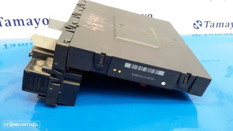 CAIXA RELÉS / FUSÍVEIS VOLKSWAGEN CADDY III FURGÃO 2006 -3C0937049D - 11