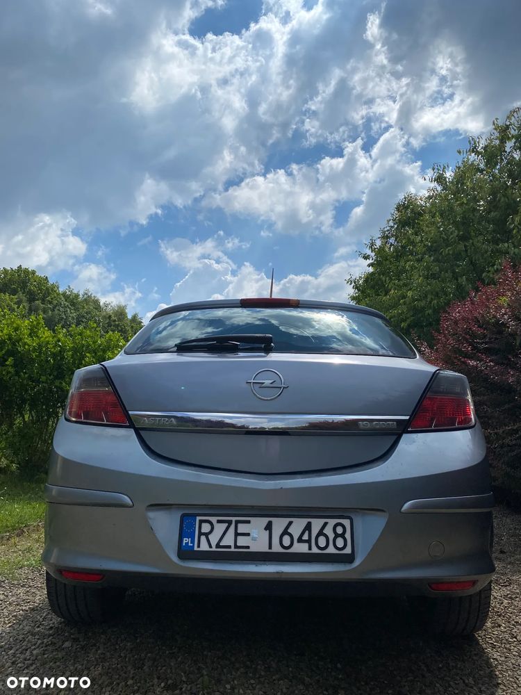 Opel Astra 1.9 CDTI DPF Cosmo - 12
