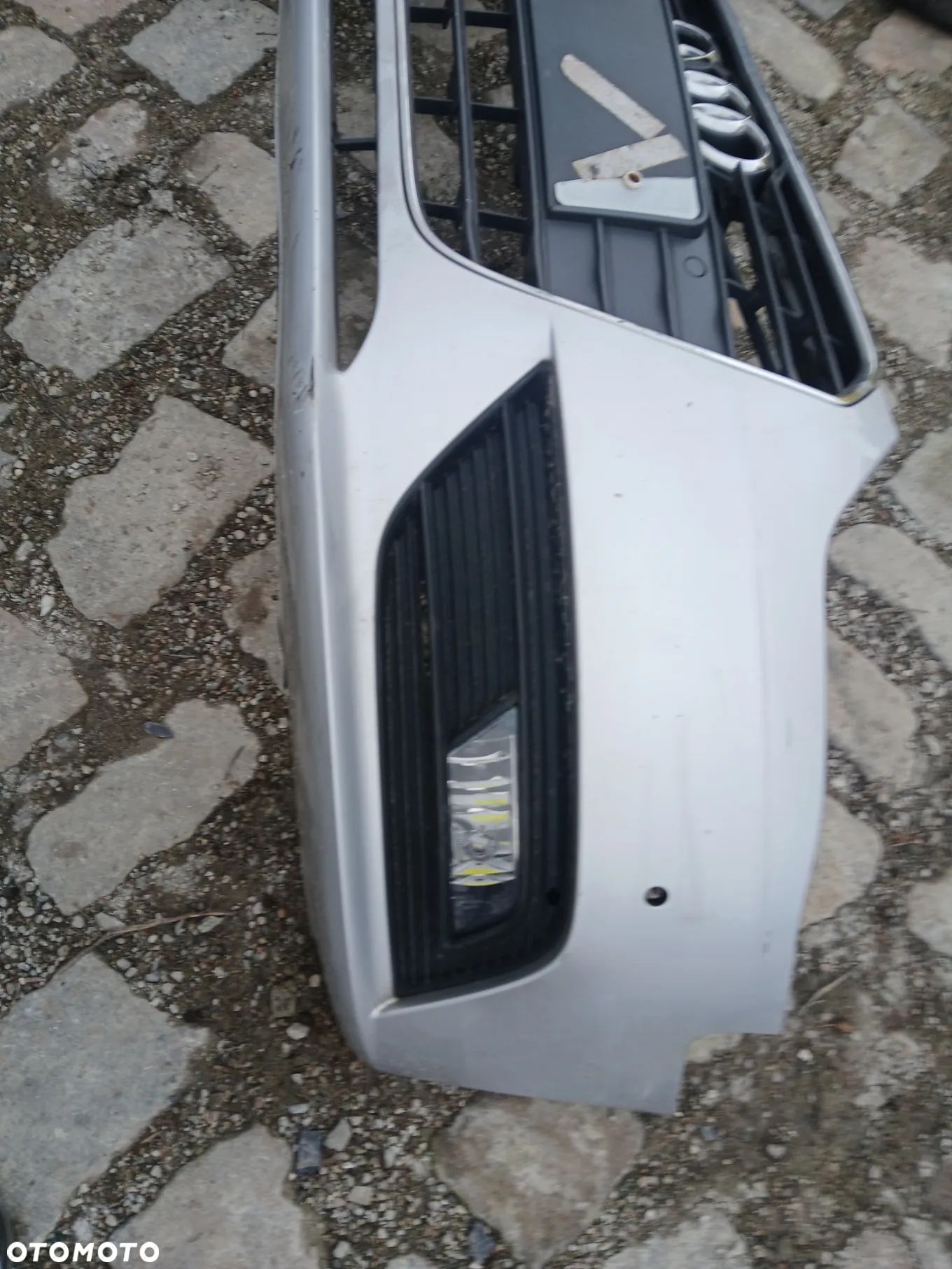 Audi A4 b8 lift lampy przeciwmgelne kratka - 1