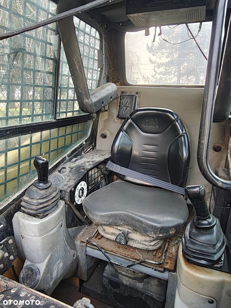 Caterpillar 277B - 13