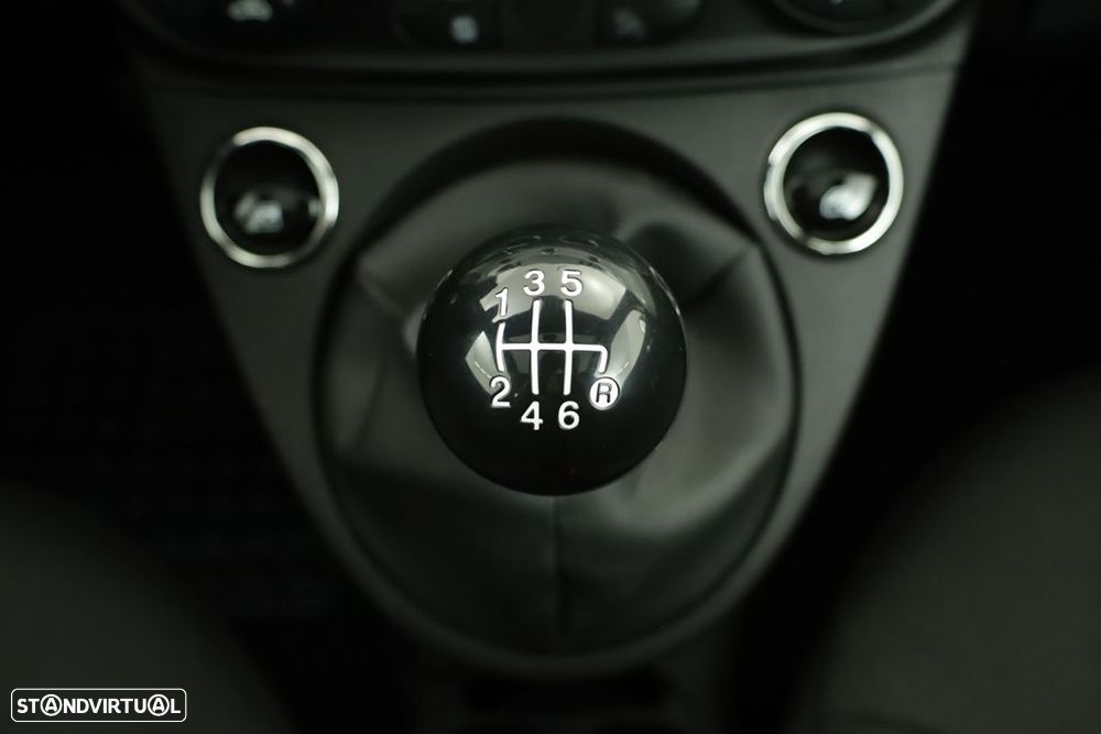 Fiat 500 1.0 Hybrid - 12