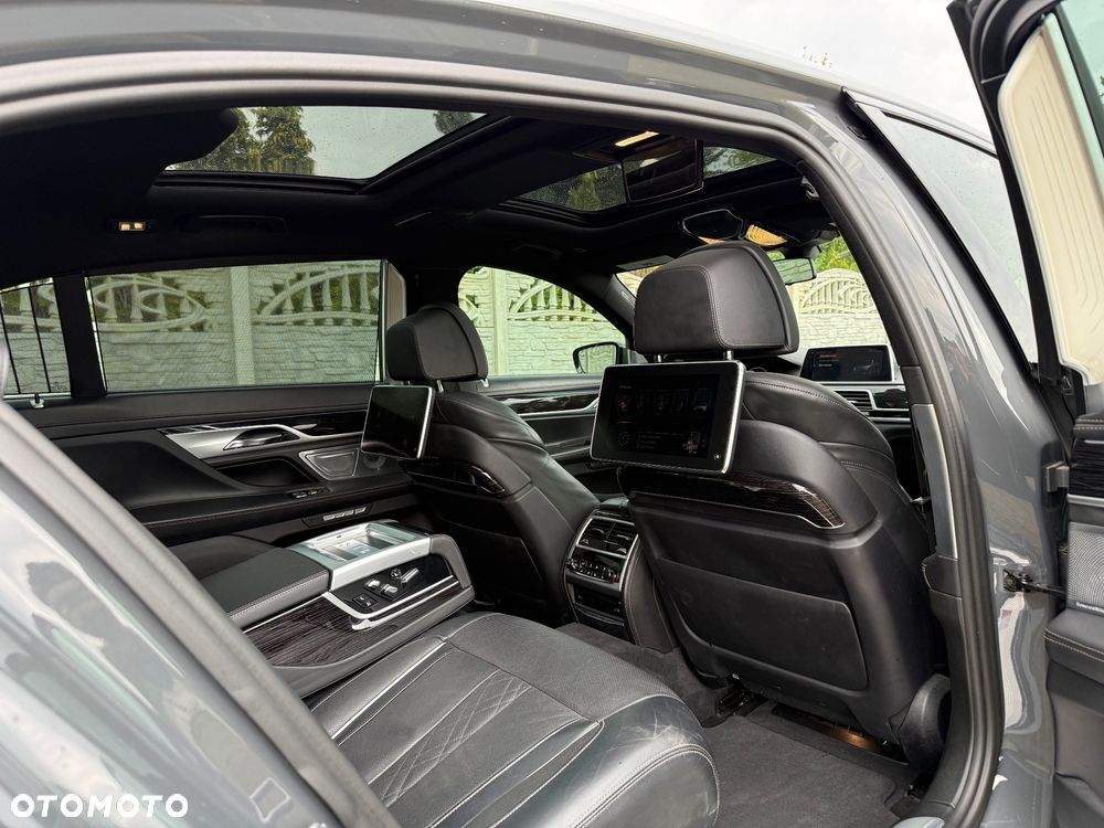 BMW Seria 7 750Li - 17