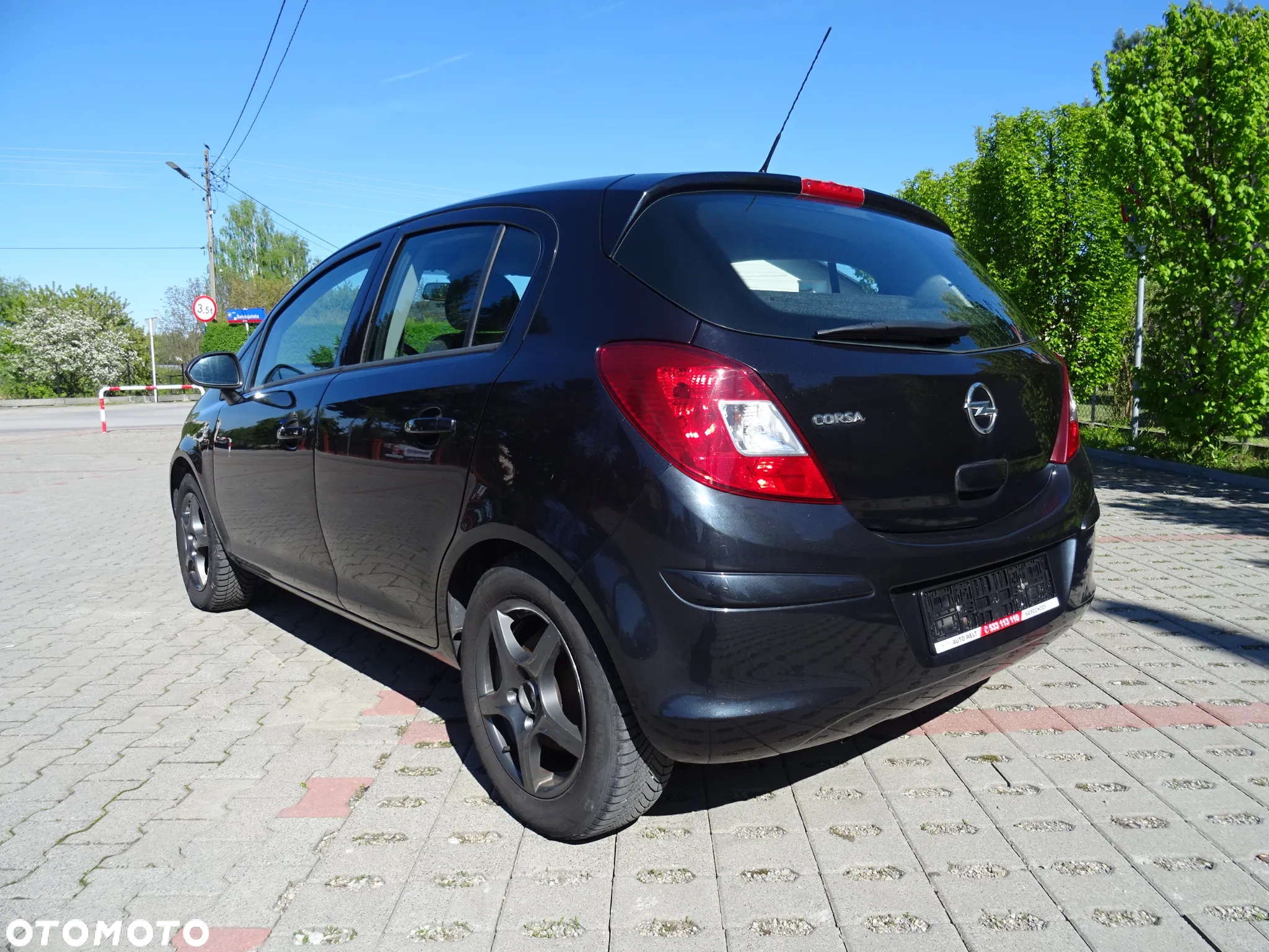 Opel Corsa 1.4 16V Satellite - 14