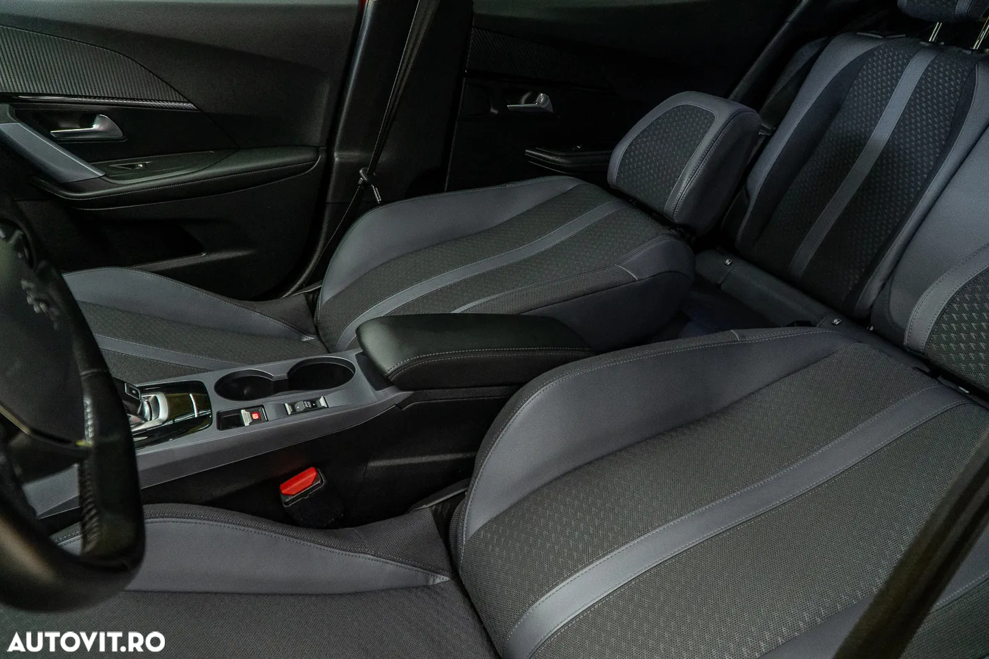Peugeot 2008 BlueHDi 130 EAT8 Allure Pack - 18