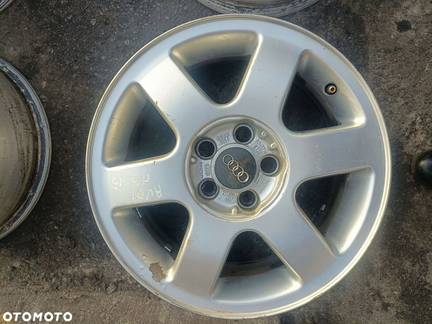 AUDI A3 alufelgi felgi 15 6Jx15H2 ET38 4 sztuki komplet * - 2