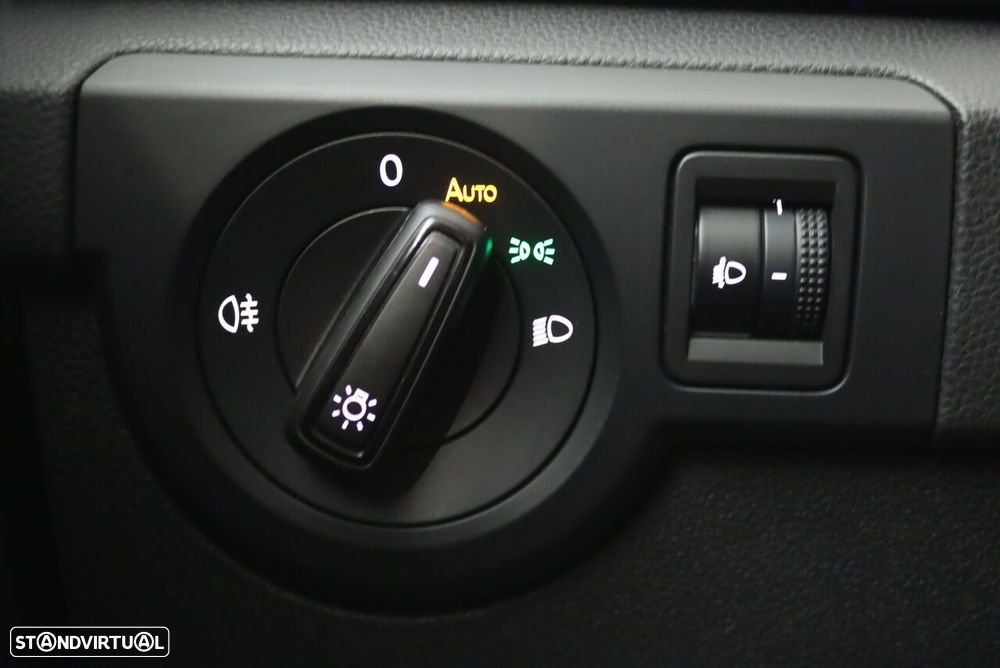 VW T-Cross 1.0 TSI Urban DSG - 16