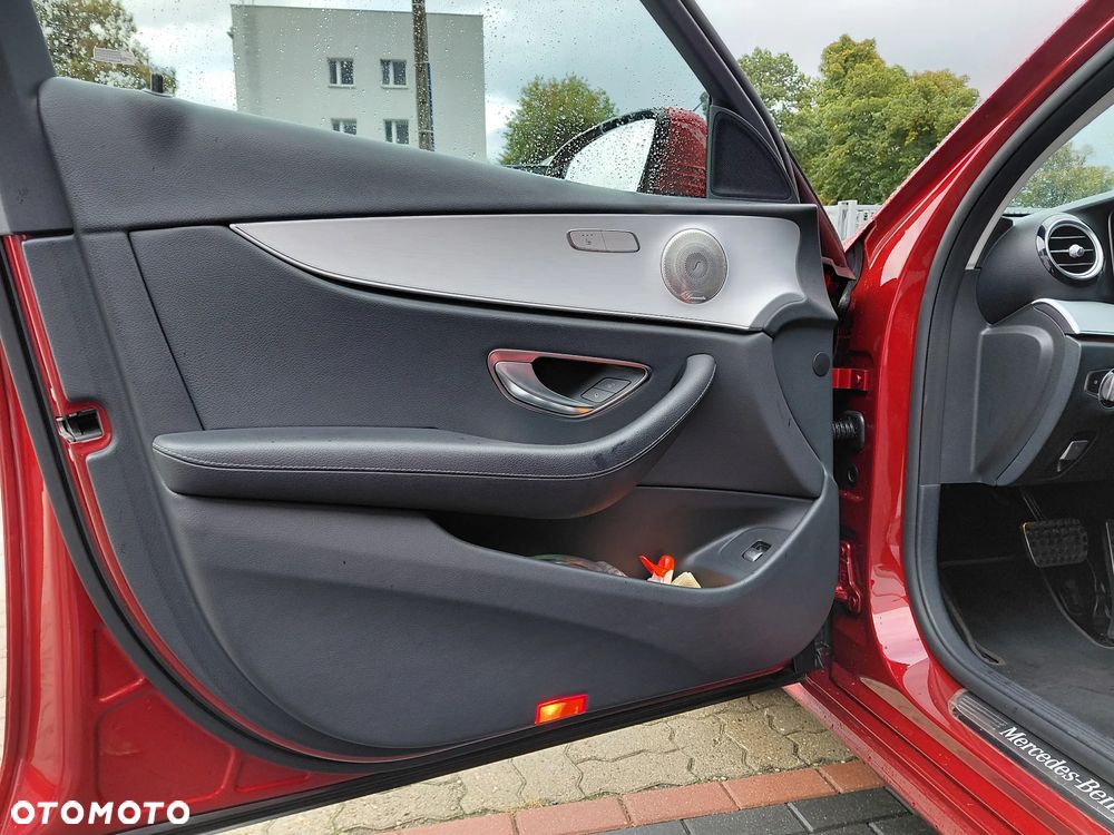 Mercedes-Benz Klasa E 220 d 4-Matic Avantgarde - 10
