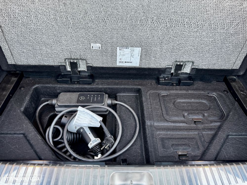 Mercedes-Benz C 300 e T 9G-TRONIC Avantgarde - 39