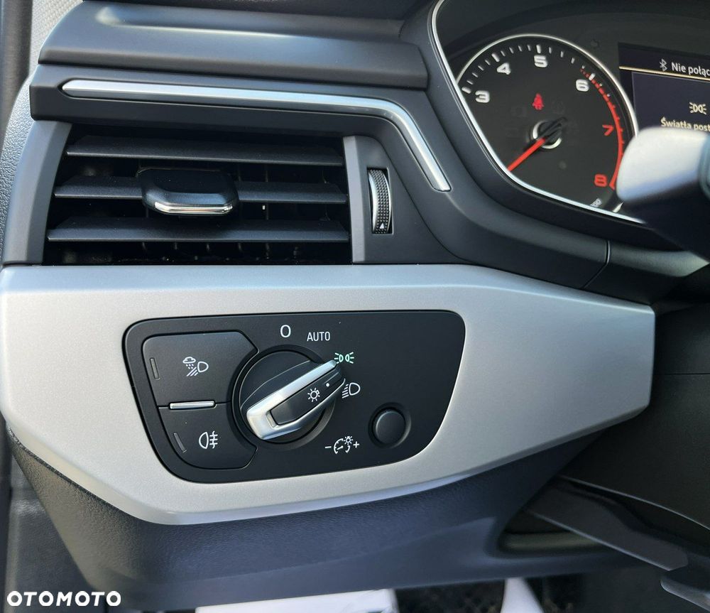 Audi A4 Avant 35 TFSI mHEV Advanced S tronic - 37