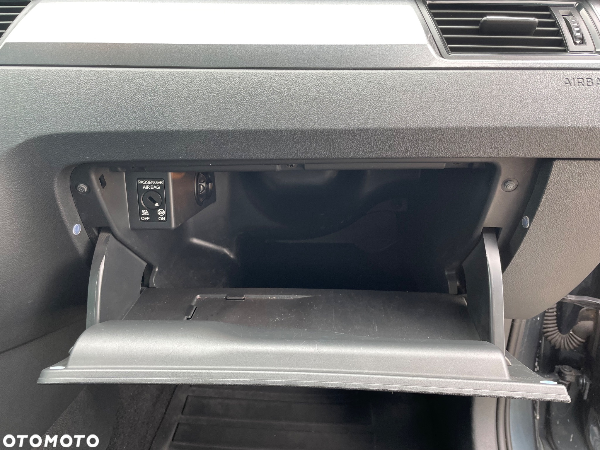 Skoda RAPID 1.2 TSI Ambition - 21