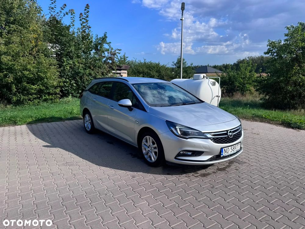 Opel Astra 1.6 CDTI Dynamic - 2