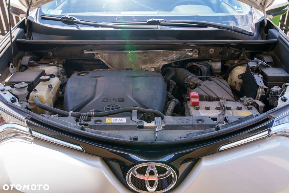 Toyota RAV4 2.0 D-4D Active 4x2 - 5