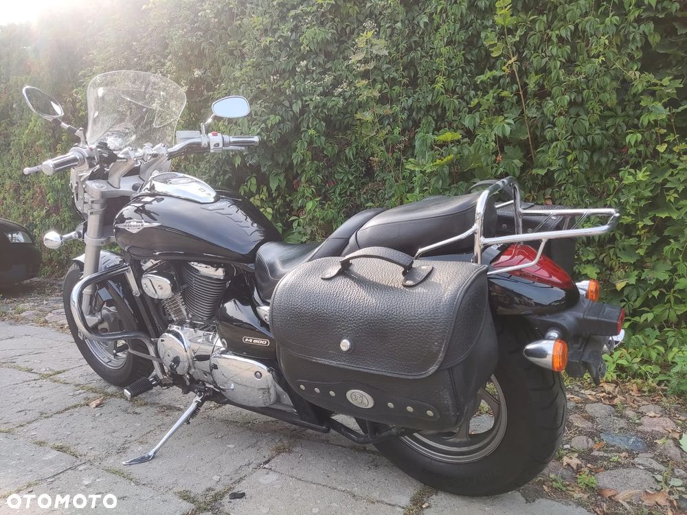 Suzuki Intruder - 3