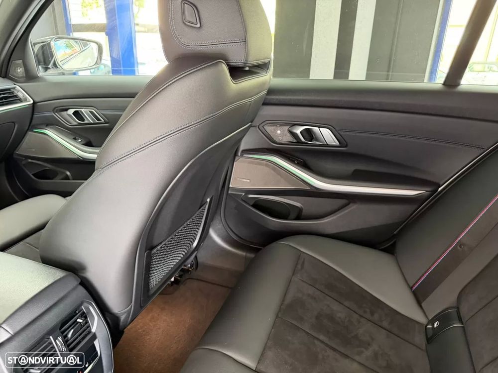 BMW 330 e Pack Desportivo M Auto - 34