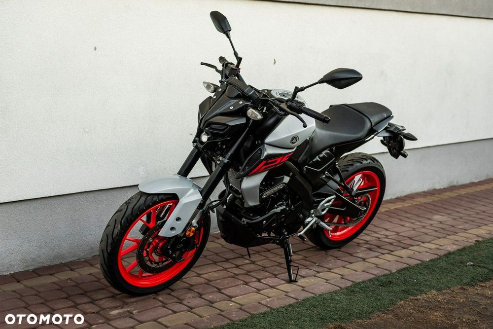 Yamaha MT - 7