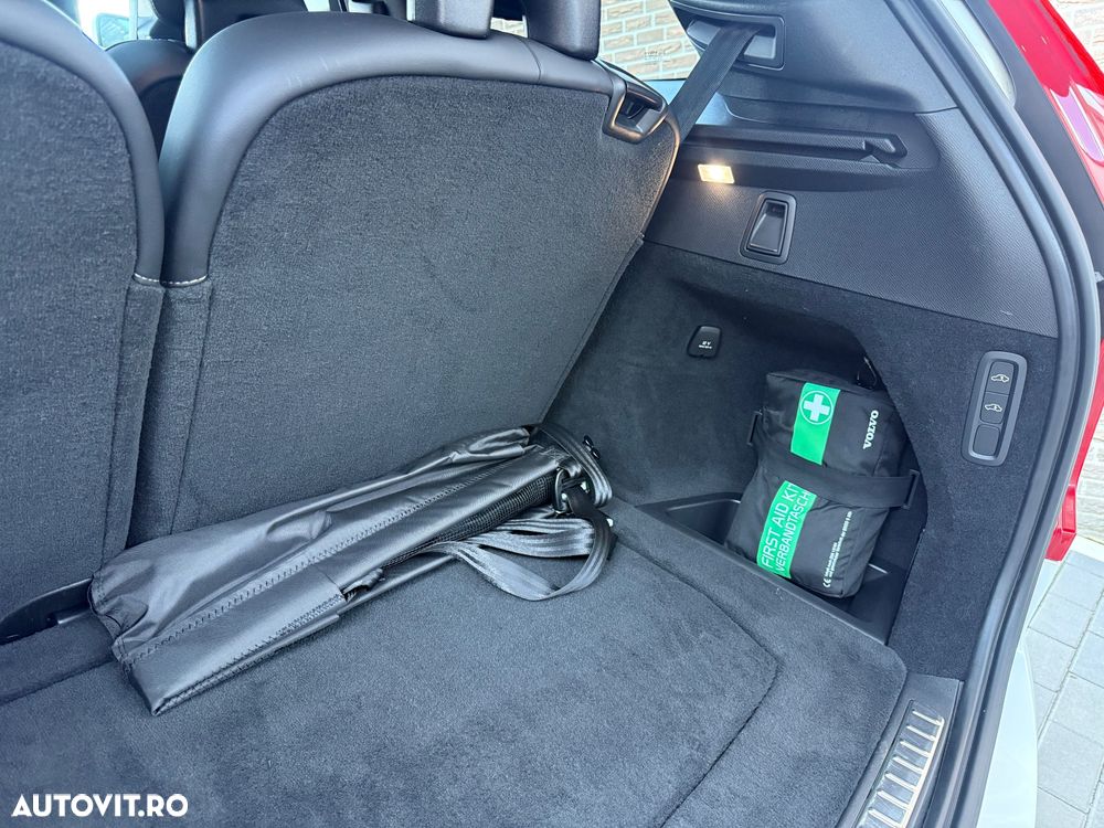 Volvo XC 90 B5 D AWD Geartronic RDesign - 36