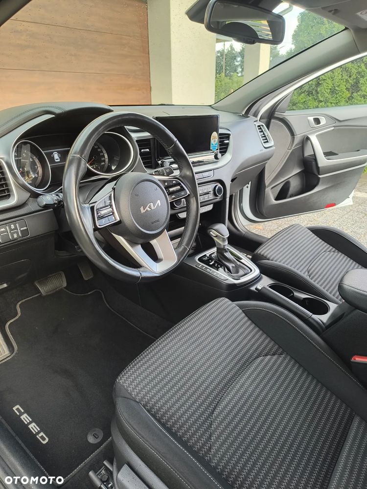 Kia Ceed 1.5 T-GDI L Business Line Plus DCT - 14