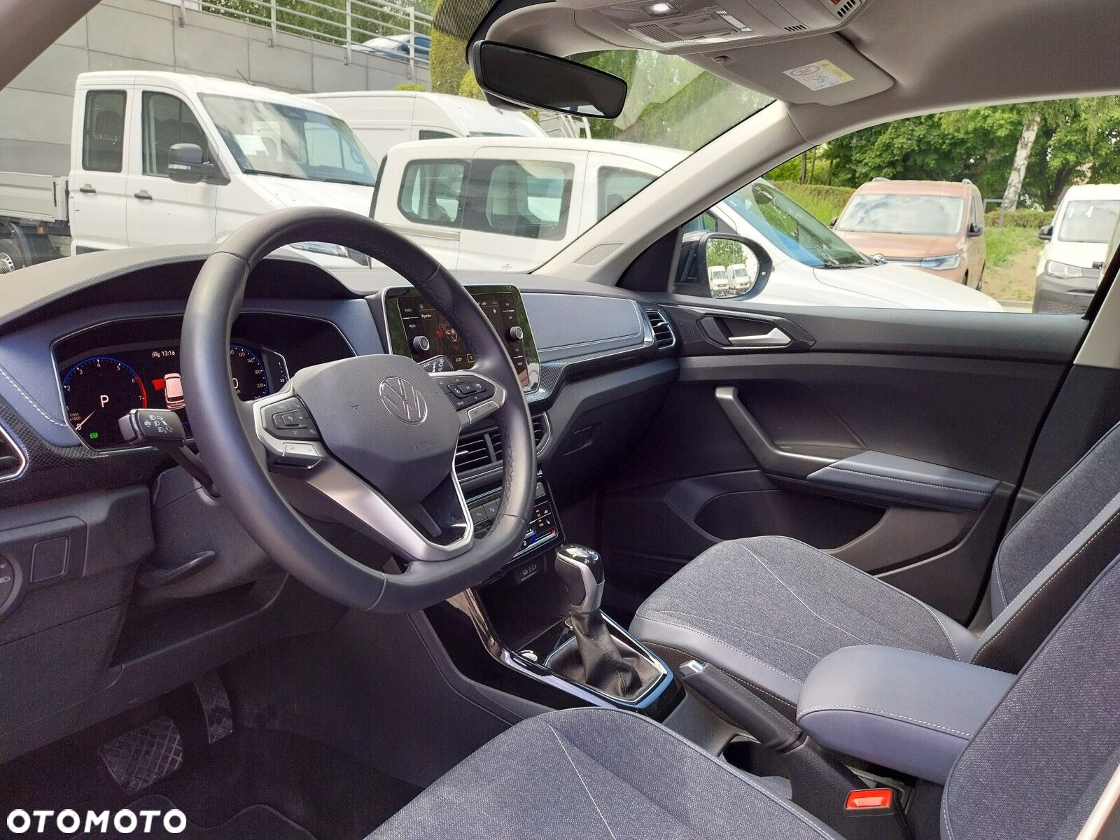 Volkswagen T-Cross - 13