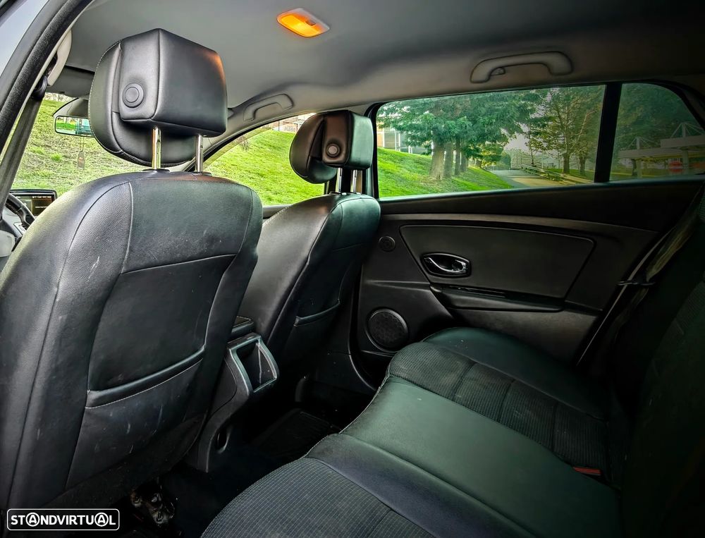 Renault Mégane Sport Tourer 1.5 dCi GT Line - 14