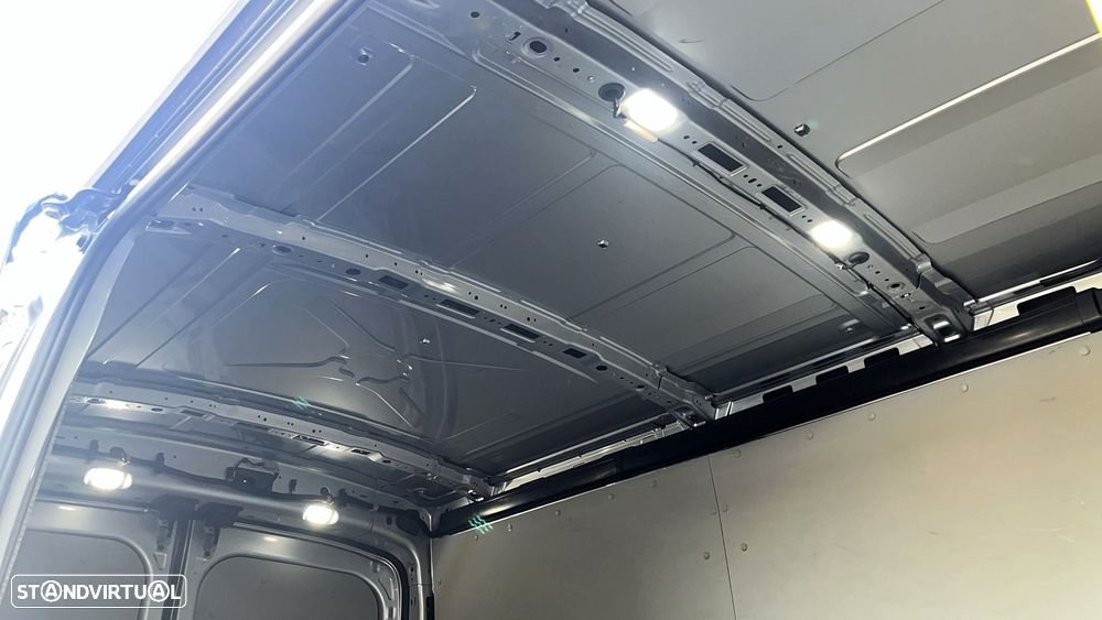 Ford Transit L2H2 2.0 TDCi Iva Dedutivel - 18