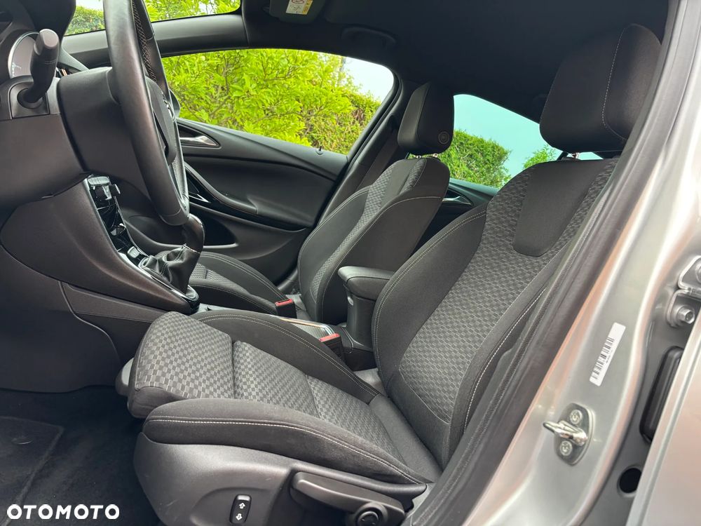 Opel Astra 1.4 Turbo Innovation - 26