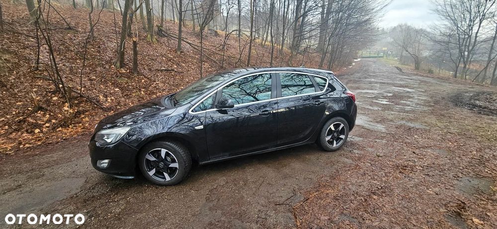 Opel Astra 2.0 CDTI Cosmo - 4