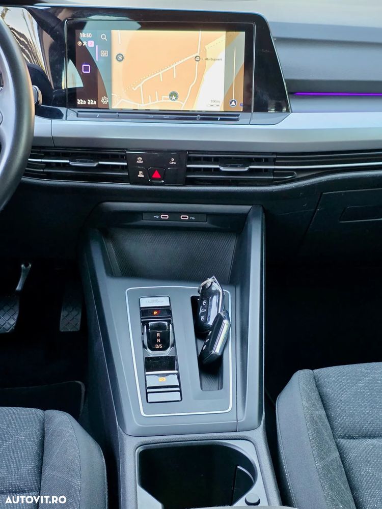 Volkswagen Golf Variant 2.0 TDI SCR DSG Life - 17