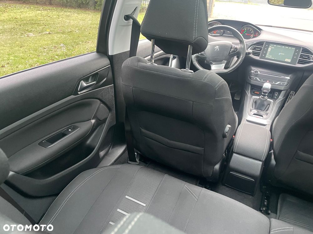 Peugeot 308 1.2 PureTech Active S&S - 23