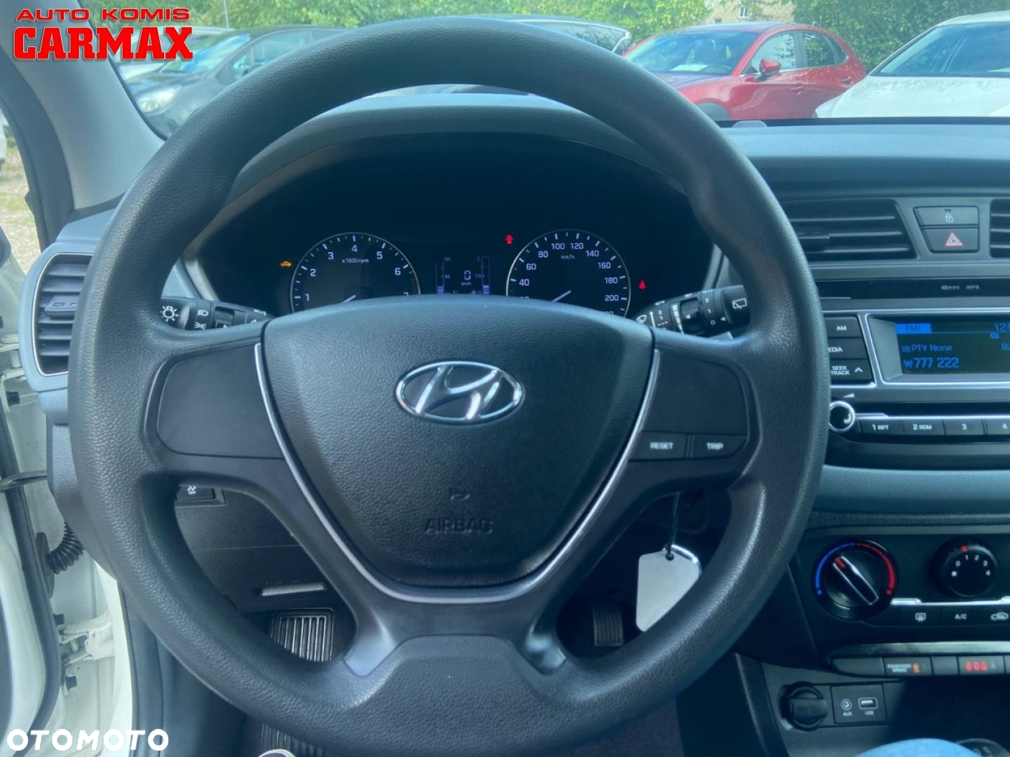 Hyundai i20 - 12