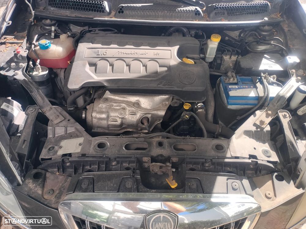 Lancia Delta 1.6 M-Jet Argento - 9