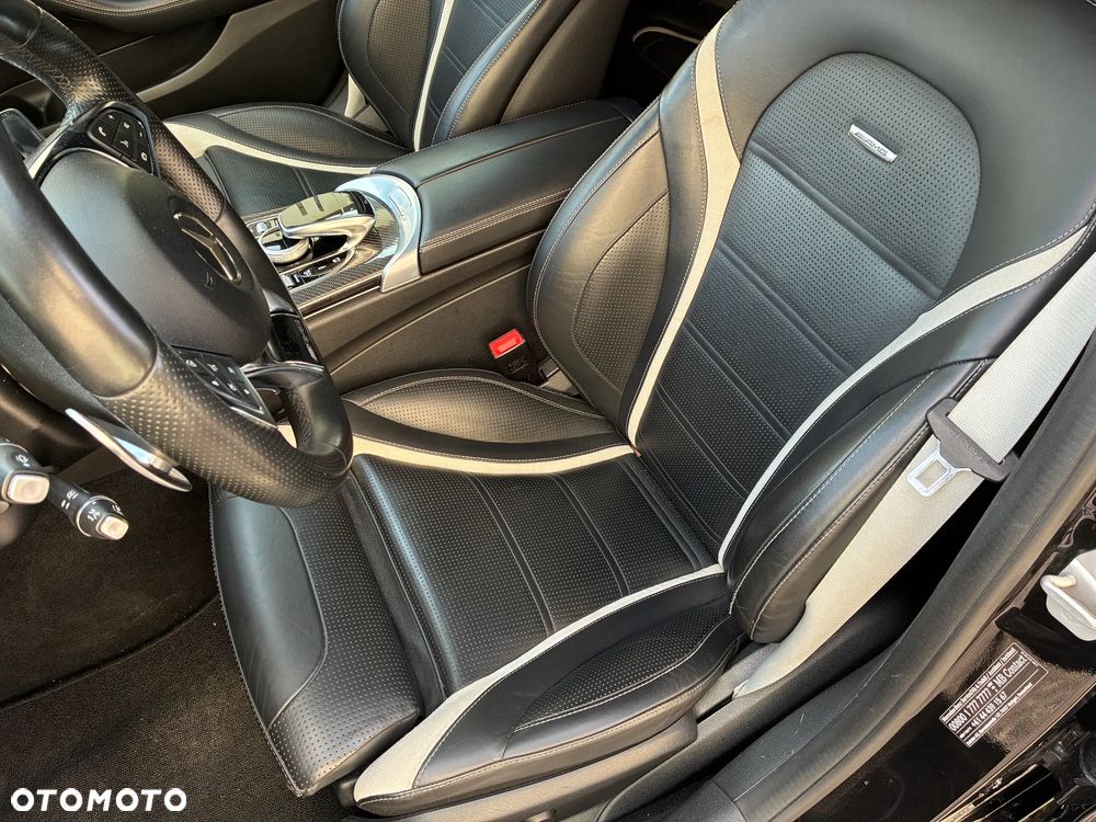 Mercedes-Benz Klasa C AMG 63 S AMG Speedshift 7G-MCT - 24