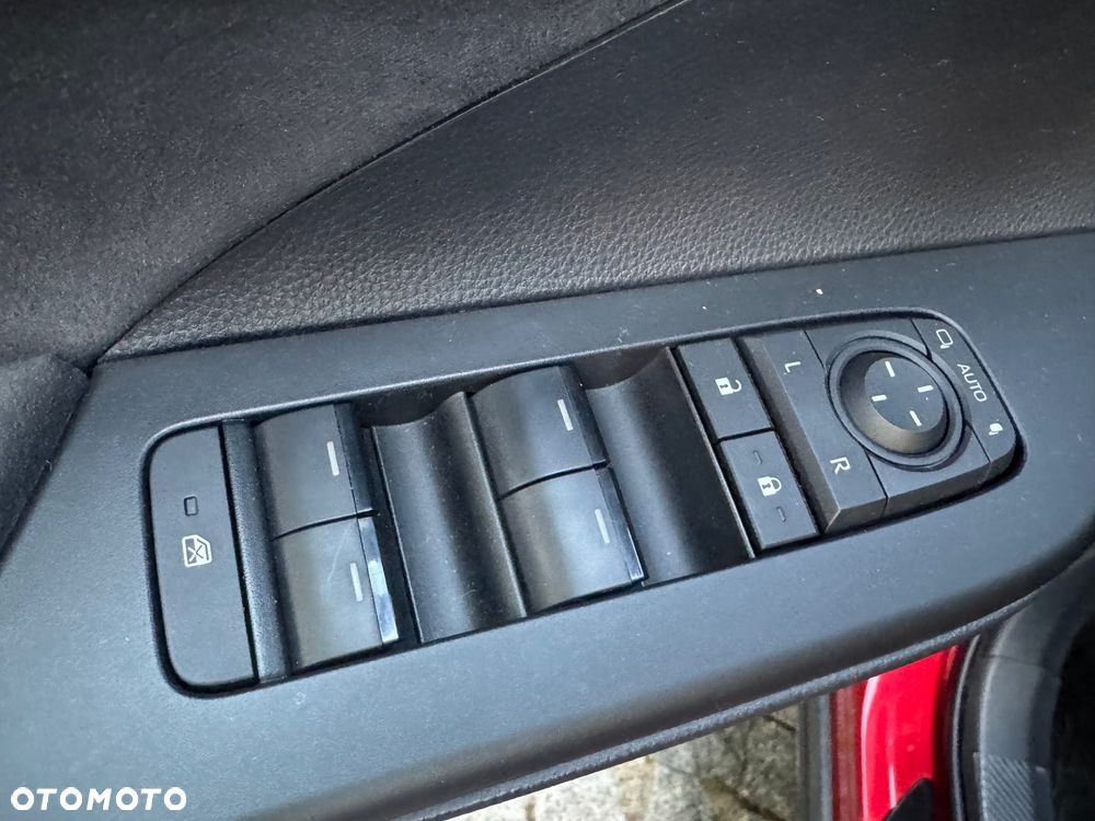 Toyota C-HR 2.0 Hybrid Dynamic Force Executive - 20