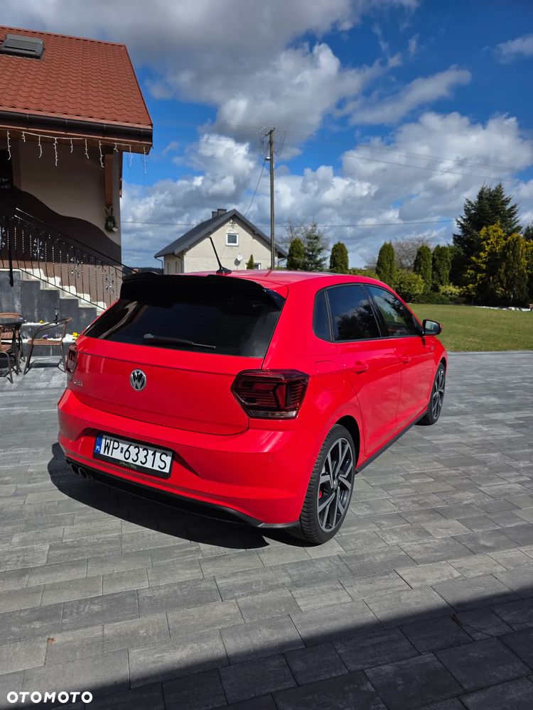 Volkswagen Polo - 4