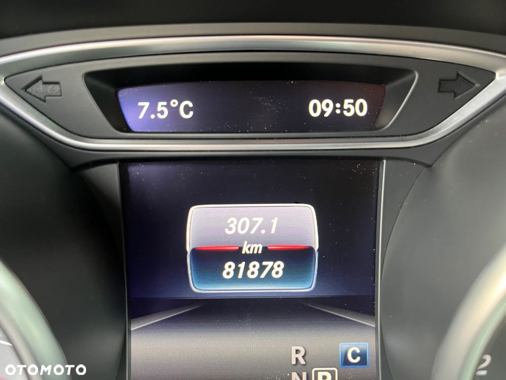 Mercedes-Benz GLA 200 7G-DCT AMG Line - 20