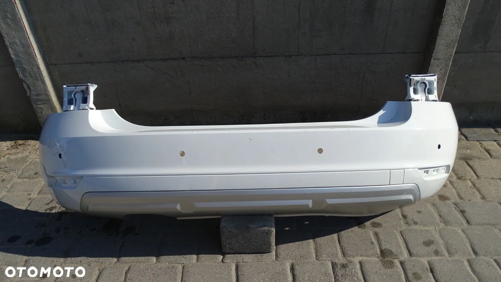 SKODA YETI I LIFT 5L6 - zderzak tylny - 1