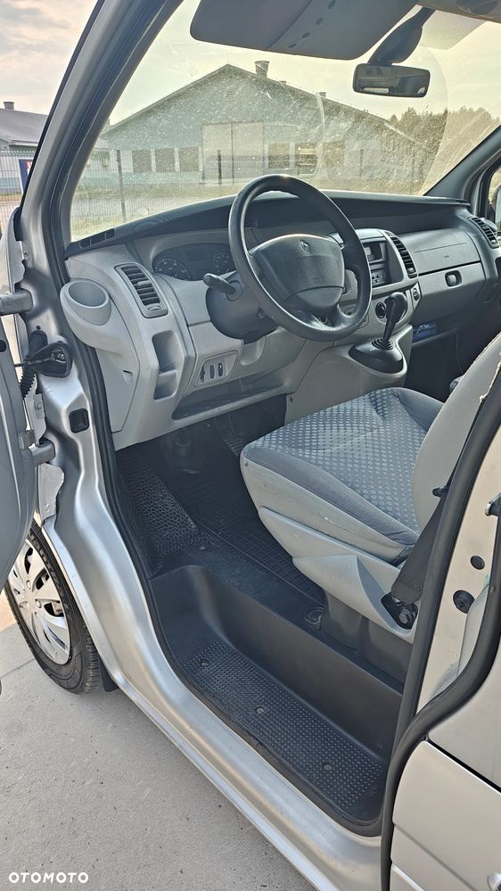 Renault Trafic L1H1 Passenger Quickshift - 15