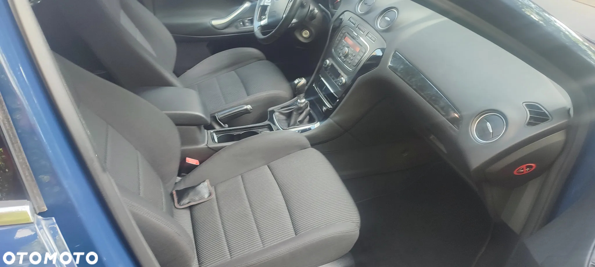 Ford Mondeo 1.6 T Ghia - 9