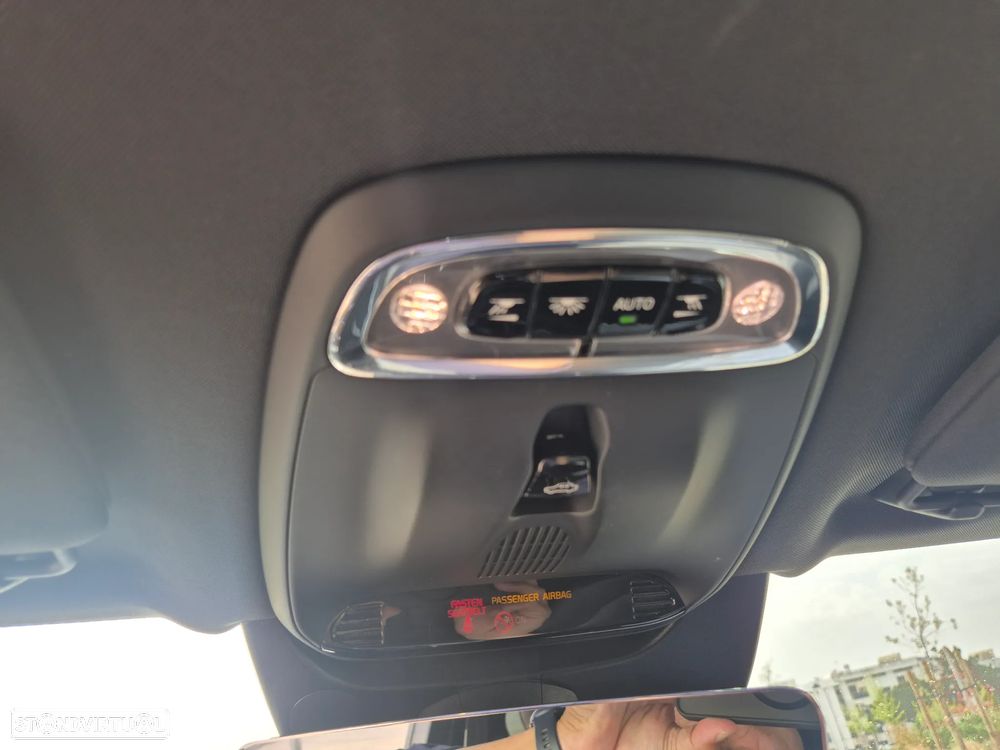 Volvo XC 90 2.0 D4 R-Design - 27