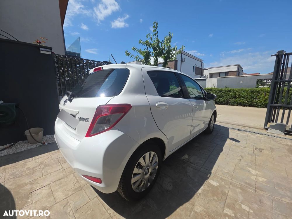 Toyota Yaris - 4