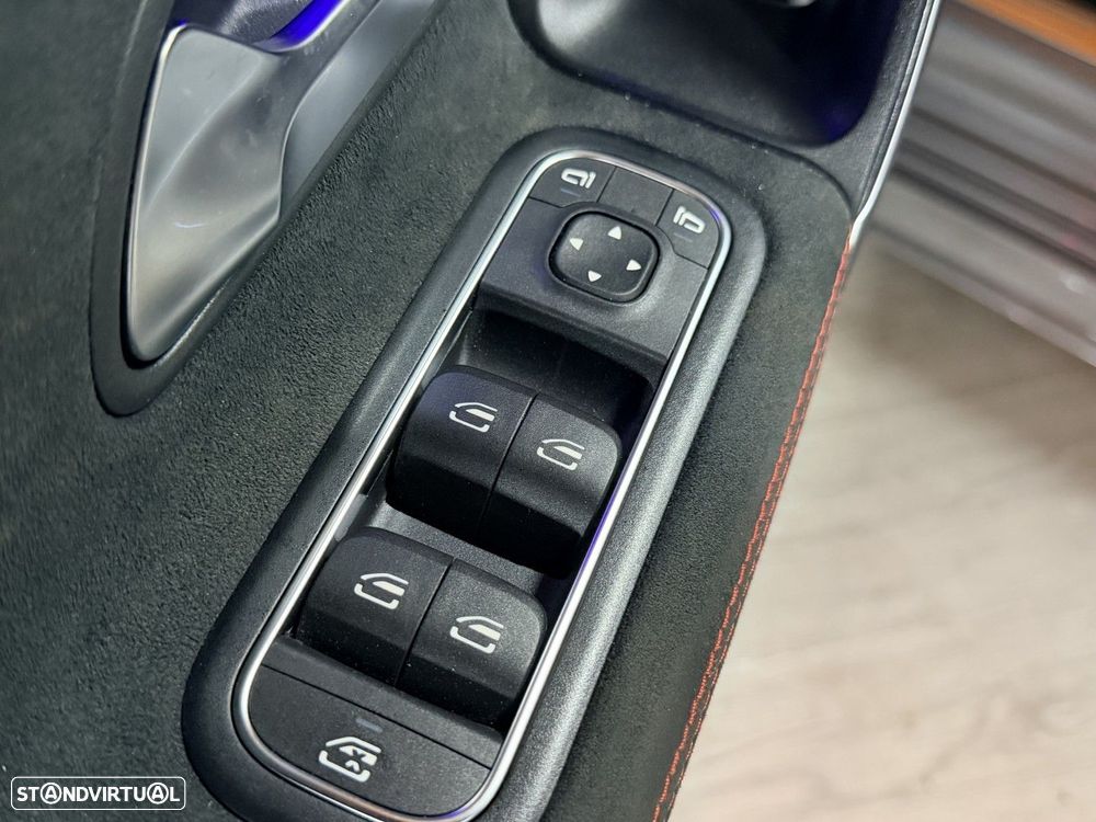 Mercedes-Benz A 250 e AMG Line - 22