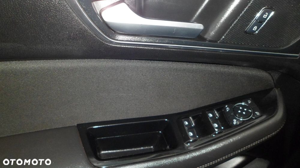 Ford S-Max 2.0 TDCi Titanium - 19