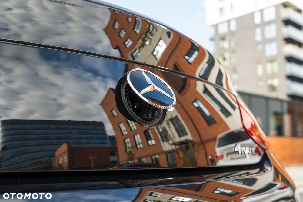 Mercedes-Benz Klasa C 300 4MATIC 9G-TRONIC - 34