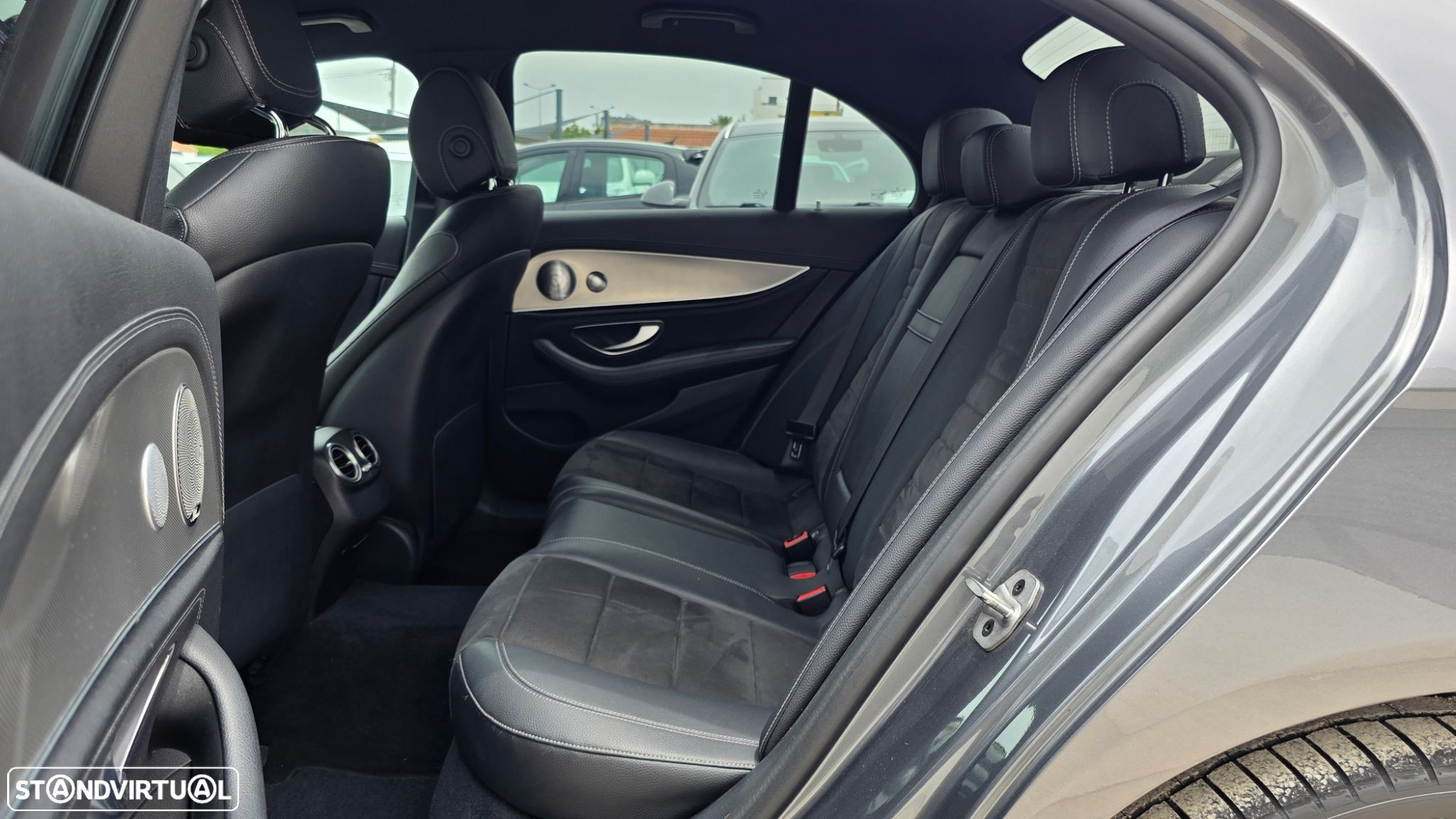 Mercedes-Benz E 350 e AMG - 13