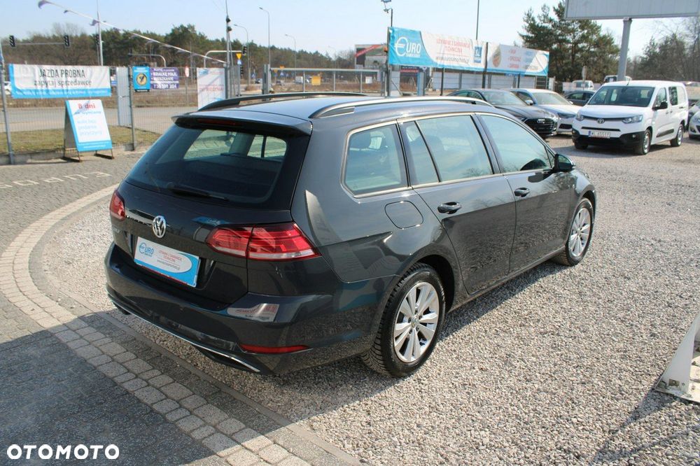 Volkswagen Golf - 5