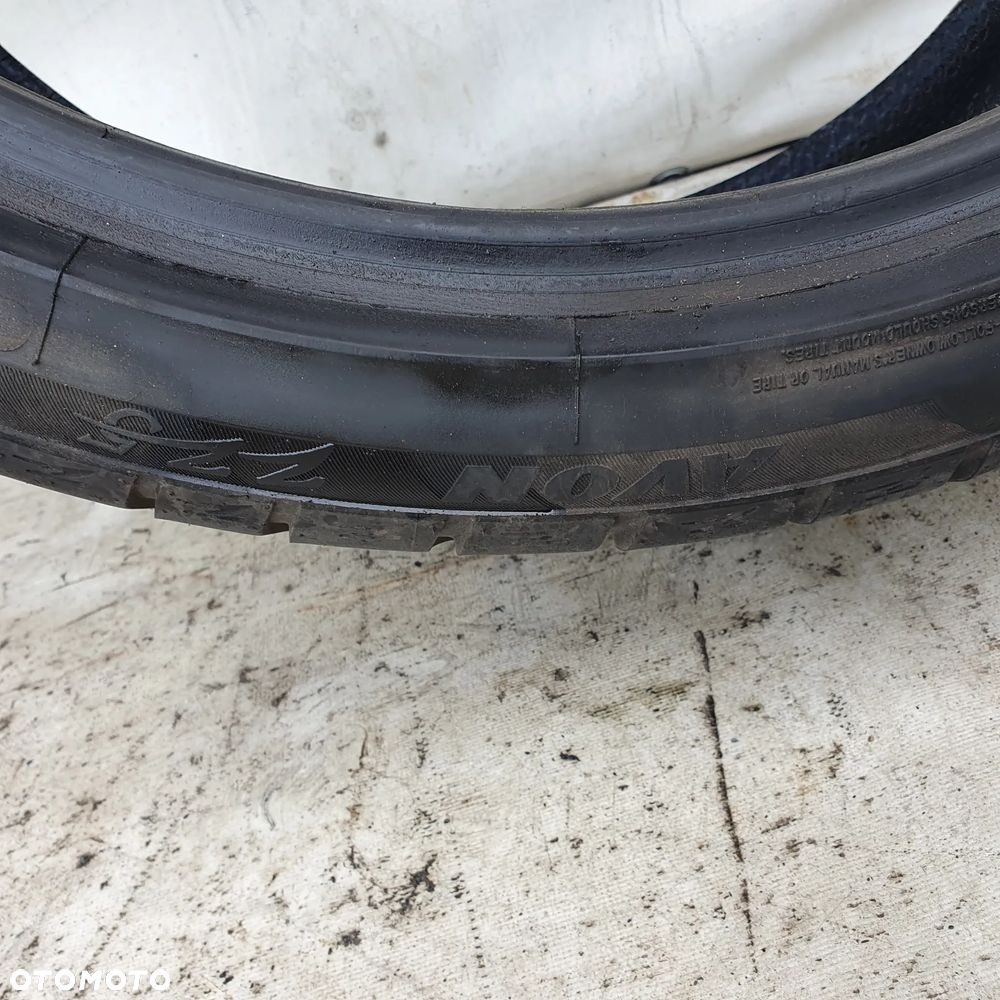 Opona AVON 255/35 R20 - 6