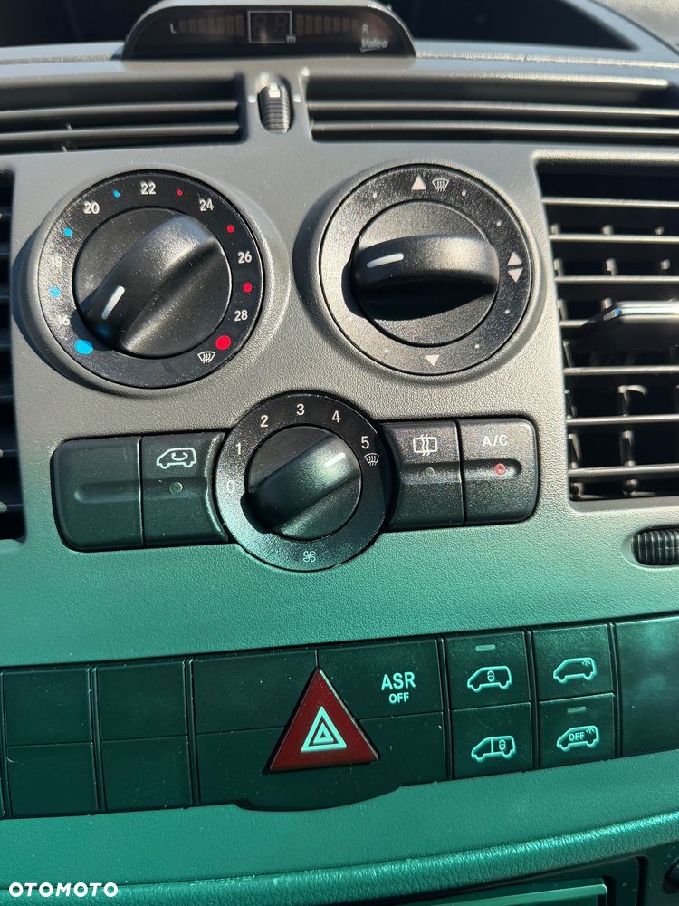 Mercedes-Benz VITO - 16