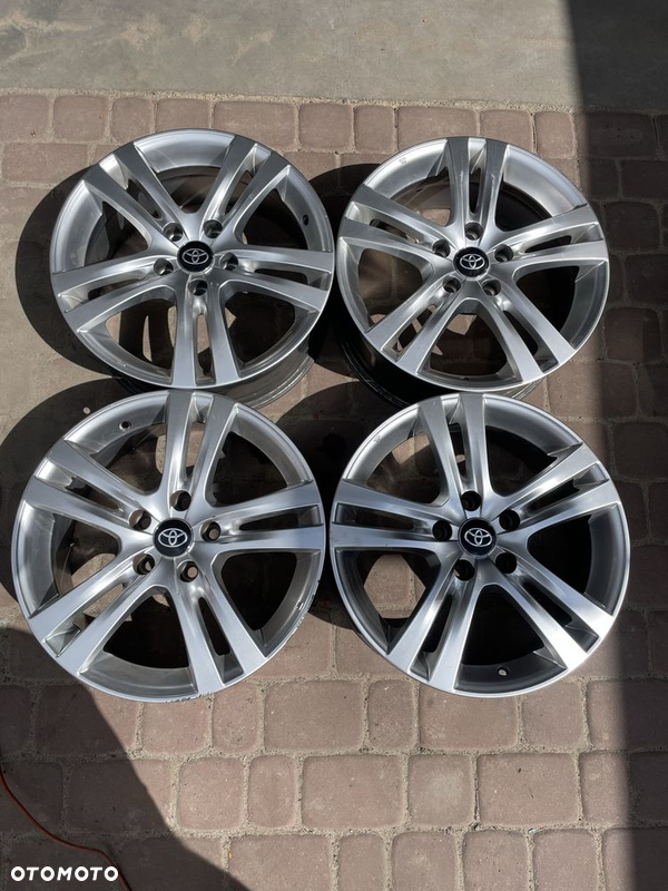 FELGI ALUMINIOWE Toyota/Renault 7" x 17" x 5x114,3 x 60,1 x ET 45