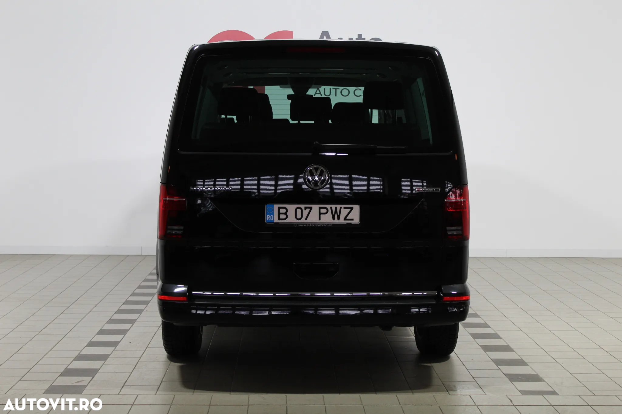 Volkswagen Multivan - 5