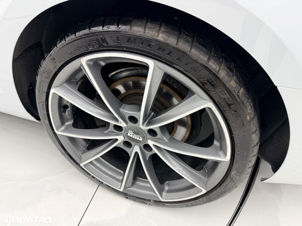 Audi A4 Avant 2.0 TDI ultra Sport - 13